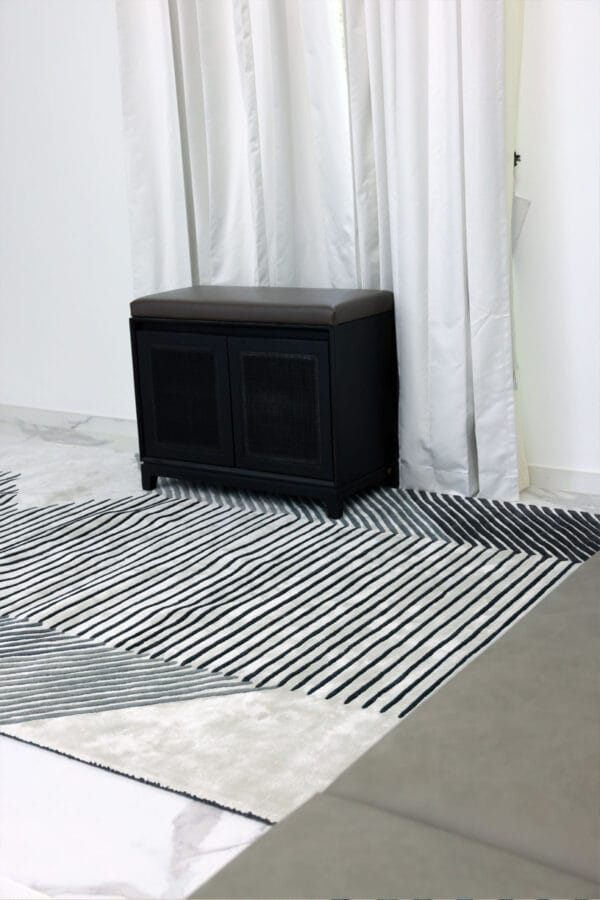 Aisle - Image 5